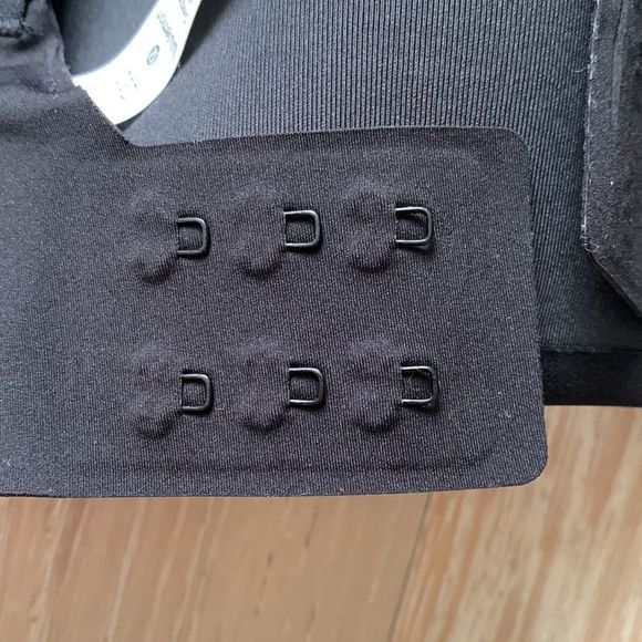 lululemon Hold True Bra Black Sz32C - Picture 7 of 10
